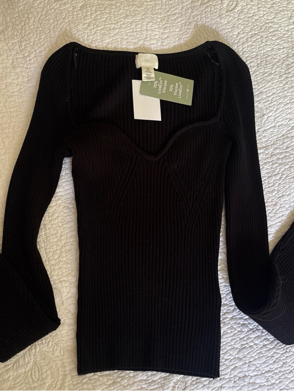 H&M Black Ribbed Sweetheart Knit Top
